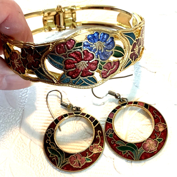 Boho Jewelry - Vintage Cloisonné Bracelet Earrings Set Floral Red Enamel Gold Tone Boho Chic